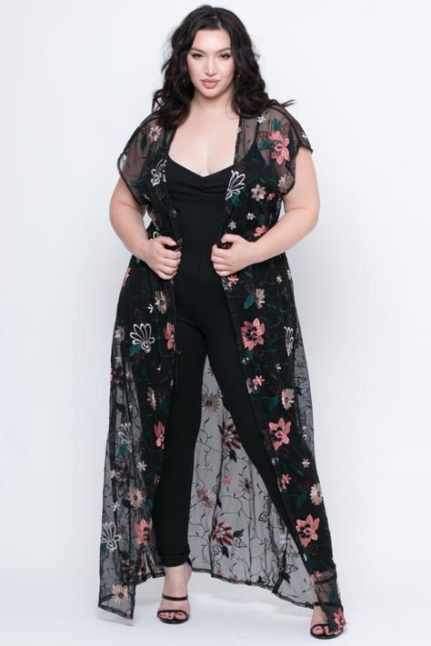 Knit Kimono, Plus Size Clothing Stores, Affordable Plus Size Clothing, Plus Size Gowns, Floral Lace Dress, Plus Size Clothing For Women, Floral Kimono, Curvy Girl Outfits, Curvy Outfits