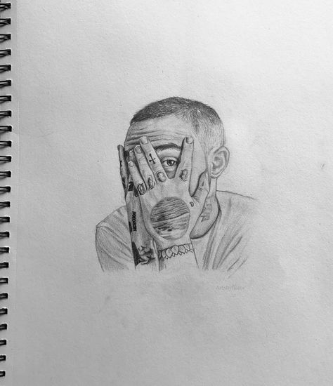 Art painting paint oil acrylic chrome aesthetic drawing sketch duo couple realism abstract mac miller swimming circles album music b&w Sketch Artist, Drawing Portrait, Mac Miller, Mini Drawings, Artist Painting, Portrait Art, 1 Year, Art Journal, Digital Drawing