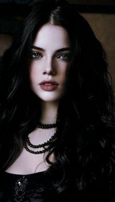 Korean Makeup Trends, Pinterest Hairstyles, Morning Before School, Carpet Outfits, Before School, Red Carpet Outfits, Female Character Inspiration, Jacob Black, Doll Face