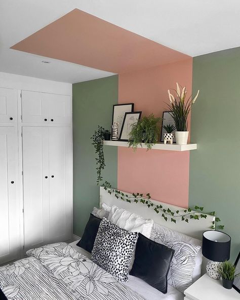 Make a feature of your bed by painting a large block of colour behind it. Then, follow in the footsteps of atnumbersixtyeight and ‘frame’ the effect by painting the outer area in a darker hue. Feeling brave? Continue the colour block onto the ceiling to create a canopy effect. Design note💡 FrogTape is great for producing those sharp lines! Ceiling Paint Colors, Bedroom Wall Designs, Bedroom Wall Paint, Wall Paint Designs, Style Deco, Painted Ceiling, Room Paint, Home Room Design, Bedroom Colors