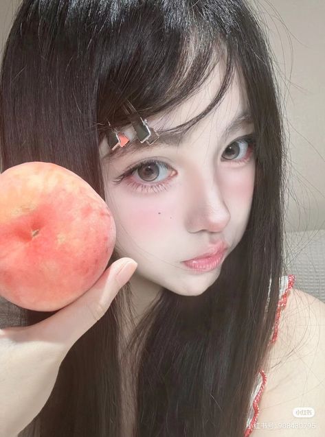 Makeup Douyin, Peach Makeup, Chinese Makeup, Douyin Makeup, Ulzzang Fashion, Asian Makeup, Makeup Makeup, Makeup Inspo, Asian Fashion