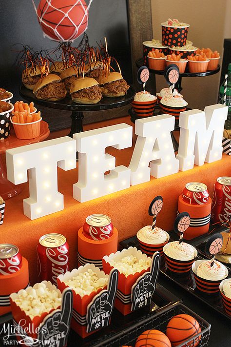 Basketball Dessert Table Ideas, Sport Theme Party Decorations, Slam Dunk Birthday Party Ideas, Basketball Backdrop Ideas, Nba Party Decorations, All Star Basketball Birthday Party, All Star Theme Party, Sweet 16 Basketball Theme, Basketball Food Ideas