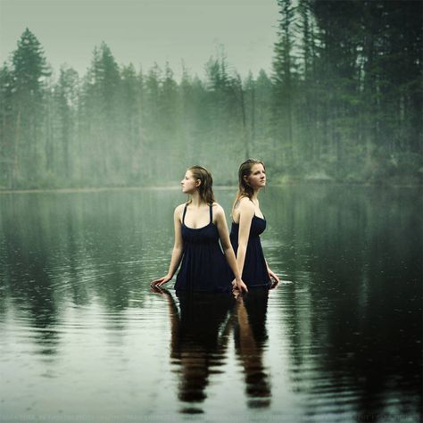 Water Witch Photoshoot, Woman Coming Out Of Water, Forest Moodboard, Cottage In The Forest, Swamp Witch, Lake Photoshoot, Water Witch, Water Shoot, Water Nymphs