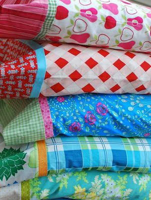 Pillowcase challenge Sewing Pillow Cases, Pillow Cases Diy, Creeper Minecraft, Costura Diy, Sewing Pillows, Quilt Guild, Creation Couture, Diy Couture, Linen Closet