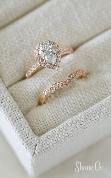 Pair Engagement Ring, Contour Band, Rings Ideas, Antique Engagement Ring, Wedding Rings Solitaire, Wedding Rings Rose Gold, Classic Engagement Rings, Platinum Engagement Rings, Silver Wedding Rings