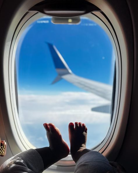 Baby’s first vacation, babies on airplanes, window seat, airplane pics, travel aesthetic Airplanes Window, Window Seat Airplane, Airplane Pics, Being Spoiled, Airplane Baby, Baby Summer, Little Life, Instagram Baby, Window Seat