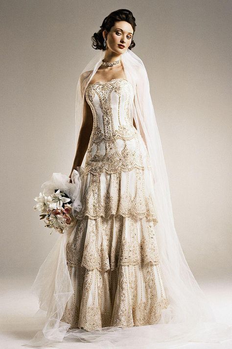 Wholesale Vintage Wedding Dresses - Buy Vintage Strapless Wedding Dresses Tiered A Line Lace Sleeveless Ball Gown Corset Bodice Bridal Gowns Court Train Button Back Wears, $181.11 | DHgate.com Old Wedding Dress Ideas, Eden Wedding Dress, Old Wedding Dresses, Wedding Dress Costume, Tea Length Prom Dress, Old Wedding, Bridal Dresses Vintage, How To Dress For A Wedding, Vintage Style Wedding Dresses