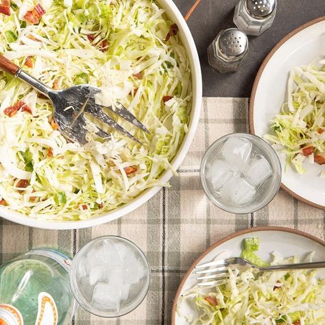 Picnic Food For A Crowd, Yogurt Recipes Dinner, Lime Coleslaw, Lunch Wedding, Asian Slaw Recipe, Best Coleslaw, Best Coleslaw Recipe, Dressings Recipes, Asian Coleslaw