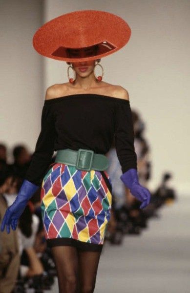 Yves Saint Laurent - Spring 1988 RTW 80s Runway, 80s Runway Fashion, Vintage Outfit Inspiration, Moon Fashion, 80’s Fashion, Vintage Runway, 1980s Fashion, Couture Runway, Rive Gauche