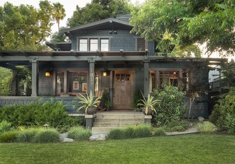 Dream Bungalow, Craftsman Architecture, Craftsman Home Exterior, Craftsman Homes, Contemporary Craftsman, Bungalow Exterior, Craftsman Exterior, Modern Craftsman, South Pasadena