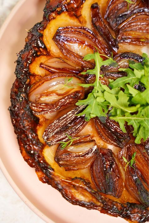 Easy Shallot Tarte Tatin - The Conscious Cook Butternut Squash Tarte Tatin, Fennel And Onion Tarte Tatin, Shallot Tarte Tatin Recipe, Shallot Tart, Shallot Tarte Tatin, Tarte Tatin Recipe, Shallot Recipes, Vegan Cashew Cheese, Roasted Shallots