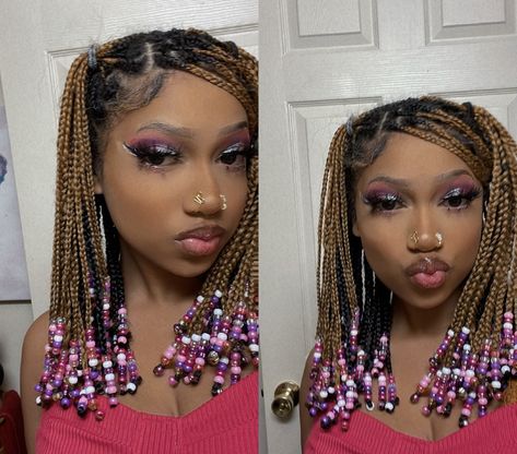 Hairstyle With Beads Black Women, Braids And Beads Black Women, Bead Hairstyle Black Women, Hairstyles For Knotless With Beads, Knotless With Beads Hairstyles, Style Knotless Braids With Beads, Y2k Braids With Beads, Box Braids Y2k, Bead Hairstyle