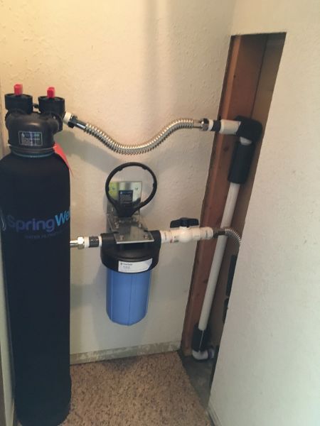 7 Best Salt-free Water Softeners of 2022 Reviewed Water Softener System Diy, Future Environment, Well Water System, Water Softener Salt, Water Softener System, Water Softeners, Eco Earth, Farm Cabin, Water Purification System