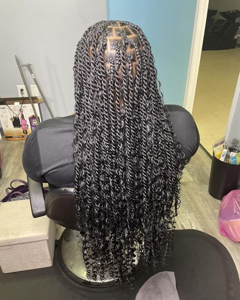 ✨Paradise found with TWIST✨ Whether you book with color or not, island twist are ALWAYS A HIT‼️ ✨Hair included for all styles ✨Suite located ✨Accepting new clients Last day to use code “Hbdaries” to receive $31 off your appointment Hit the link below or in my bio to get you booked ⬇️⬇️⬇️⬇️⬇️ https://BraidsGalore456.as.me/ . . . . #senegalesetwists #bohocurls #boxbraids #knotlessbraids #braidsgang #803braider Braids For Fall, Island Twist With Curls, Twist With Curls, Island Twist, Booking Available, Box Braid, Senegalese Twist, Book Your Appointment, Box Braids