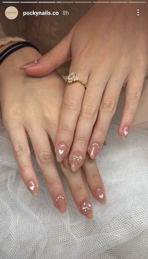 Korean Nails Ideas Short, Korean Nail Inspo Aesthetic, Korean Gel Nails Short, Korean Almond Nails, Korean Short Nails, Gelish Nails Colors, Korean Nails Ideas, Nail Inspo Korean, Korean Nail Art Aesthetic