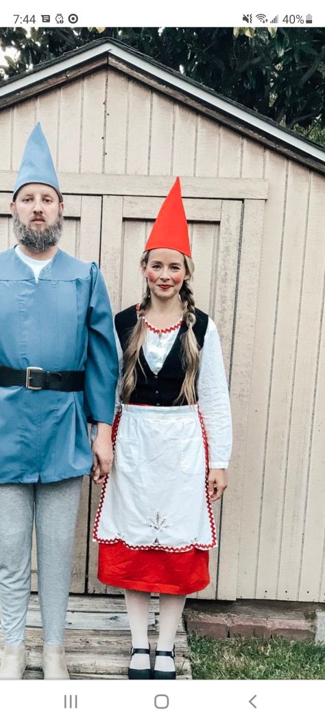 Gnomes Costumes, Diy Genie Costume, Beard Couple, Garden Gnome Halloween Costume, Baby Gnome Costume, Garden Costume, Garden Gnomes Costume, Halloween Beard, Halloween Costumes For Men