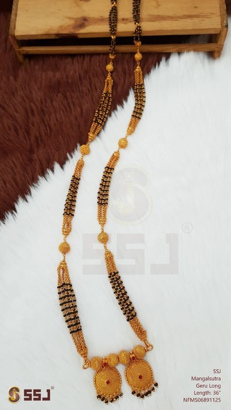 Temple Mangalsutra Designs, Maharashtrian Mangalsutra Designs, Big Mangalsutra Designs Gold, Long Mangalsutra, Indian Gold Necklace Designs, Gold Pendants For Men, Maharashtrian Jewellery, Morning Video, Gold Bracelet Simple