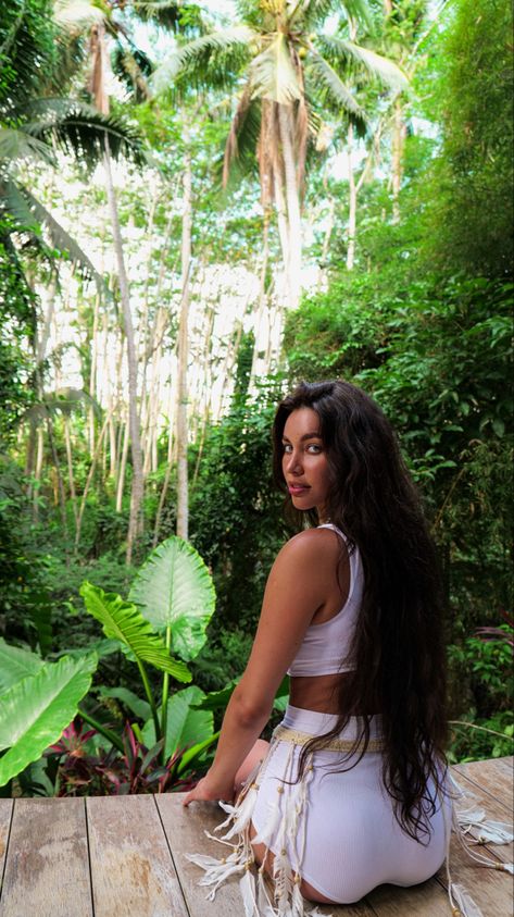 Jungle Boho, Longhair Hairstyles, Long Hair Girl, Girl Hairstyles, Bali, Outfit Inspirations, Dreadlocks, Hairstyles, Long Hair Styles