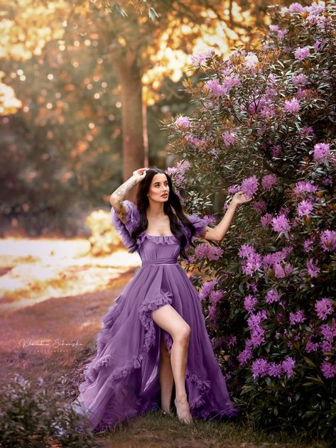 Outdoor fairy-tale photoshoot https://www.qlisphotography.com/ Tangled Cosplay, Enchanted Forest Birthday, Fairytale Photoshoot, Fairy Photoshoot, Fairy Garden Birthday Party, Grad Photoshoot, Birthday Fashion, Graduation Photoshoot, Prom Photos