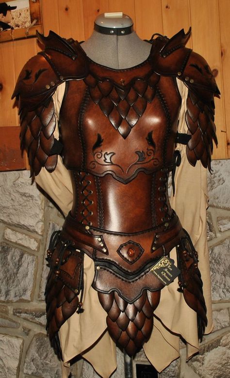 Archery Costume, Armor Cosplay, Mode Steampunk, Costume Armour, Female Armor, Cosplay Armor, Larp Costume, Leather Armor, Medieval Armor