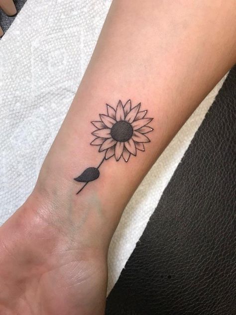 Semi Colon Tattoo Flower, Daisy Flower Tattoo Designs, Theigh Tattoos, Daisy Flower Tattoo, Unique Tattoos With Meaning, Semi Colon Tattoo, Sunflower Tattoo Simple, Colon Tattoo, Daisy Flower Tattoos