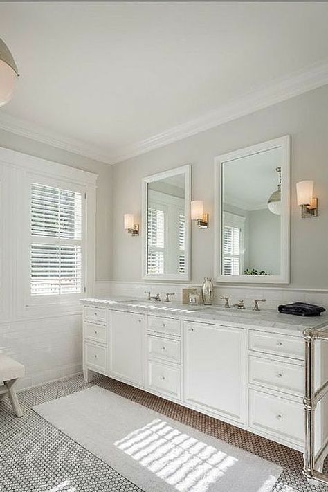 Top 10 White Paint Colors from Benjamin Moore Bathroom Paint Colors Benjamin Moore, Neutral Bathroom Paint Colors, Benjamin Moore Bathroom Colors, Benjamin Moore Bathroom, Best Bathroom Colors, White Bathroom Paint, Benjamin Moore Gray, Best White Paint, Bathroom Paint