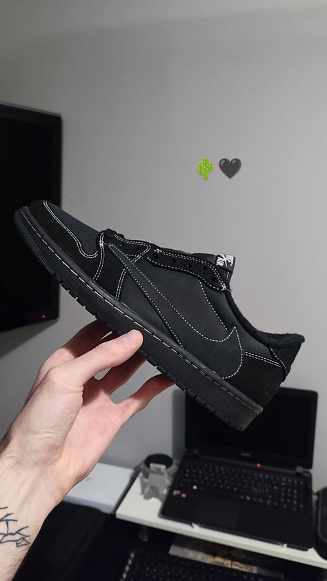 Travis Scott Air Jordan 1 Low Black Phantom, Black Travis Scott Shoes, Black Phantom Travis Scott, Travis Scott Black Phantom, Jordan 4 Travis Scott, Jordan 6 Travis Scott, Vapormax Nike, Replica Sneakers, Jordan 1 Black