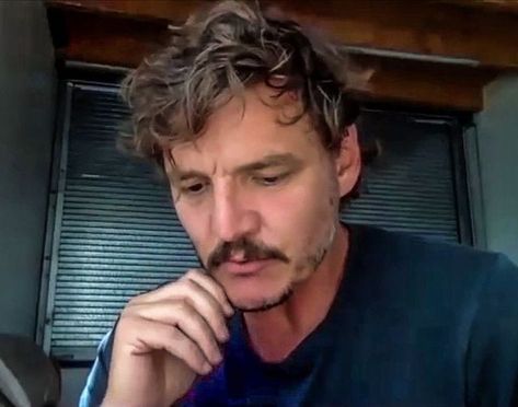 Pedro Pascal Hair, Don Jose, Don Pedro, Pedro Pascal, Oui Oui, Celebrity Crush, Curly Hair, Pretty People, Actors & Actresses