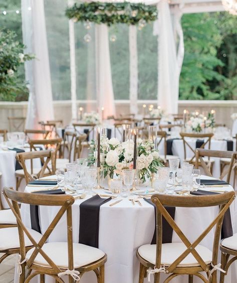 Curtis Arboretum on Instagram: “An elegant take on outdoor dining ✨ photo @amberdawnphotography florals @twistedwillowflowers” Chargers Plates Table Setting, Wedding Table Settings Blue, Wedding Dinner Table Setting, Wedding Reception Tables Layout, Reception Venue Decorations, Wedding Plate Setting, Reception Place Settings, Wedding Table Layouts, Charger Plates Wedding