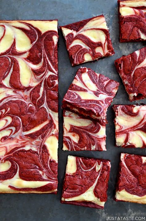 This Valentine's Day dessert recipe swirls fudgy red velvet brownies with creamy cheesecake filling. The result is the ultimate Red Velvet Cheesecake Brownies! #justatasterecipes Red Velvet Cheesecake Brownies, Red Velvet Desserts, Velvet Brownies, Cheesecake Brownies Recipe, Red Velvet Recipes, Red Velvet Brownies, Valentines Baking, Velvet Cheesecake, Red Velvet Cheesecake