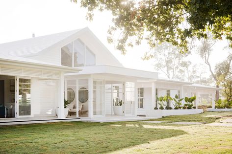 The design of this modern coastal barn reno took full advantage of the aspect and surrounds of the site with large expanses of windows and glass doors. Weatherboard House, Three Birds Renovations, Red Brick House, Three Birds, Modern Farmhouse Exterior, Dream House Rooms, Coastal Farmhouse, Farmhouse Exterior, Modern Coastal