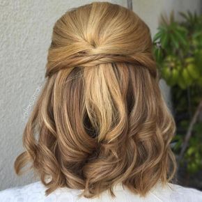 Cute Half Updo For Medium Hair Diy Curls, Prom Hairstyles For Short Hair, Medium Long Hair, Super Hair, Half Updo, Short Wedding Hair, Penteado Cabelo Curto, Easy Hair, Short Hair Updo