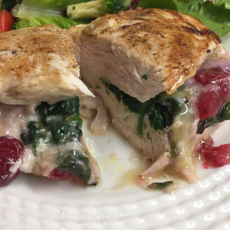 Stuffed Chicken Breast Recipes, Brie And Cranberry, Chicken Scallopini, Chicken Breast Dishes, Goat Cheese Stuffed Chicken, Stuffed Chicken Breast Spinach, Cooking Onions, Cheese Stuffed Chicken Breast, Stuffing Ingredients