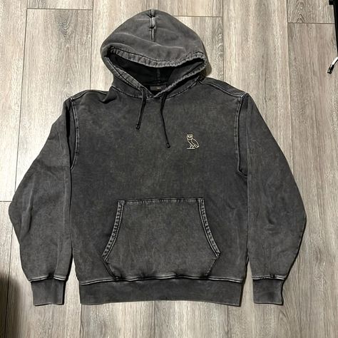 Men’s brand new OVO hoodie. New collection! Ovo Hoodie, Gray Hoodie, Grey Hoodie, New Collection, Man Shop, Mens Shirts, Sweatshirts Hoodie, Brand New, Outfit Inspo