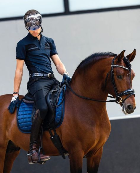 Equestrian Men, Mens Horse Riding Outfit, Men Equestrian Outfits, Horse Riding Outfit Men, Male Equestrian, Man Horse Riding, Male Horse Rider, Guy Horse Riding, Equestrian Outfits Casual