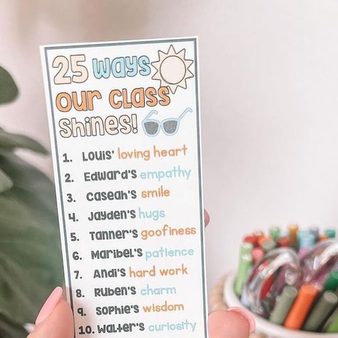 Melody Munch | Teacher Resource Creator on Instagram: "End of Year Bookmarks ☀️ This is such a sweet and simple parting gift for your class! 

This template is editable in PowerPoint so you can customize the wording and your student names of course. ;) Pair with a book to encourage summer reading or gift on its own.

Comment the word LINK to be sent to the resource! 

#teachersofinstagram #lastdaysofschool #endofschoolyear #classroomideas #teacherideas" End Of Year Bookmarks For Students, End Of Year Gifts For Students, Bookmarks For Students, Preschool Quotes, Student Bookmarks, Teacher Interviews, 2023 School, Class Gifts, Student Teacher Gifts