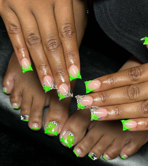 Green Toe Nails, Lime Green Nails, Hot Nail Designs, Junk Nails, Green Acrylic Nails, 3d Flower Nails, Acrylic Toes, Girly Acrylic Nails, Acrylic Nails Coffin Pink