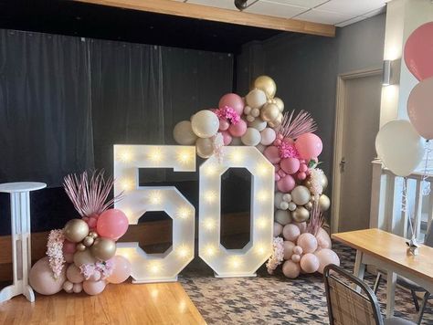 Led Numbers With Balloons, 50 Marquee Number With Balloons, Balloon Boutique, Gold Balloons Decorations, Sweet 13, Marquee Numbers, Balloon Inspiration, Moms 50th Birthday, Balloon Clusters