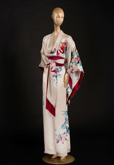 Modern Kimono Fashion Outfits, Aesthetic Kimono, Kimono Inspired Dress, Modern Kimono Fashion, Modern Kimono Dress, Lost In Wonderland, Kimono Lingerie, Kimono Modern, Carine Gilson