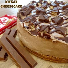 KitKat Cheesecake - She Who Bakes Kitkat Cheesecake Recipes, Cheesecake Types, Kitkat Cheesecake, Kit Kat Cheesecake, Mousse Cheesecake, Coconut Hot Chocolate, Chocolate Cheesecake Recipes, Cheesecake Pie, Chocolate Pastry