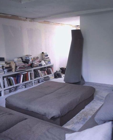 Brutalism Architecture Interior, Rick Owens House, Rick Owens Home, Brutalism Interior, Gray Interiors, Brutalism Architecture, School Interior, Interior Bedroom, Concrete Art