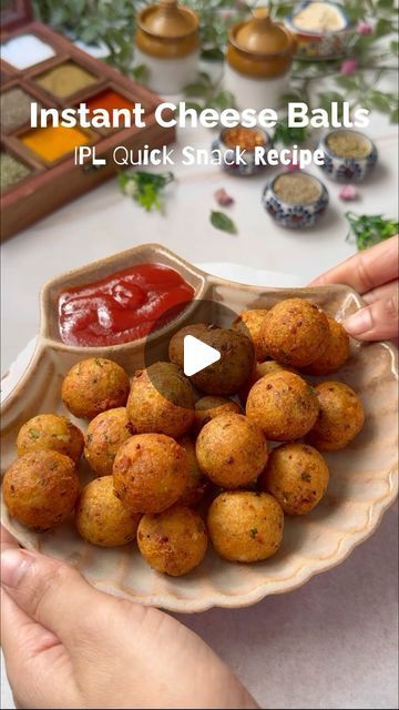 Foodie Gujarati on Instagram: "Instant Cheese Balls | IPL Snack Recipe  . Ingredients   Boiled Potatoes - 1 cup Fresh Bread Crumbs - 1/2 cup Cheese - 1  Chilli Flakes - 1 tsp Oregano - 1 tsp Coriander - 2 tbsp Black Pepper Powder - 1 tsp Salt  foodporn #foodblogger #food #foodie #healthyfood #foodpics #yumm #yummy #delicious #cooking #trending #viralreels #viral #foodlover #instafood #foodism #yummyfood #yummyyummy #foodlovers #oddy" Potato And Cheese Balls, Potato Snacks Easy, Potato Cheese Balls, Fresh Bread Crumbs, Spicy Snacks Recipes, Potato Snacks, Sweet Dishes Recipes, Quick Recipes Snacks, Spicy Snacks