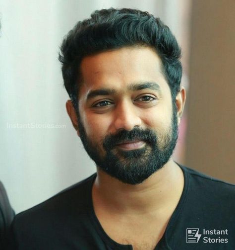 Asif Ali Actor Photos, Floral Cards Design, Malayalam Actors, South Actors, Bollywood Men, Asif Ali, Surya Actor, Dp Whatsapp, Regina Cassandra