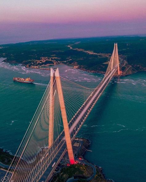 Bridges Architecture, Nice Photography, Sky Bridge, Travel Turkey, Famous Bridges, Bridge Construction, Bridge Over Troubled Water, Amazing Places On Earth, Architecture Building Design