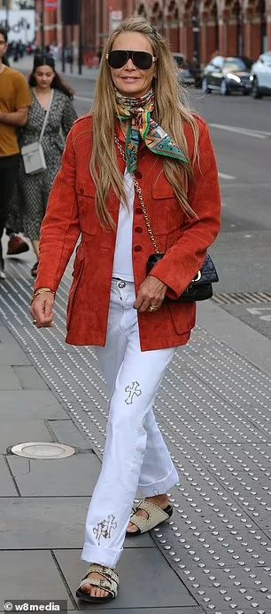 Red Suede Jacket, Elle Macpherson, Red Suede, Gold Cross, Suede Jacket, Red Jacket, Daily Mail, Jeans Style, White Jeans