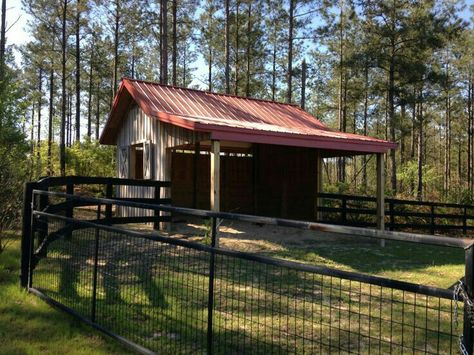 Pasture Shelter, Horse Shelters, Small Horse Barn, Small Horse Barns, Horse Shed, Barns And Stables, Barn Layout, Horse Paddock, Small Barns