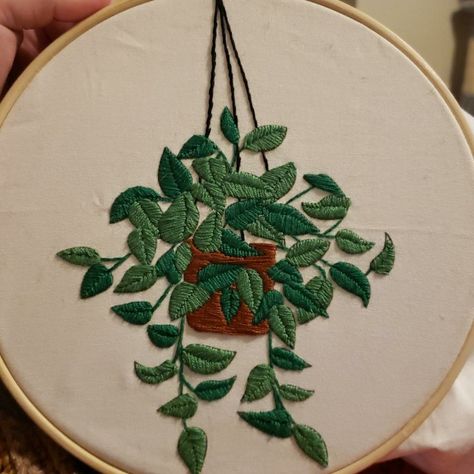 Plant Embroidery, Embroider Ideas, Embroidery Hoop Wall Art, Embroidery Wall Art, Floral Embroidery Patterns, Diy Embroidery Patterns, Basic Embroidery Stitches, Handmade Embroidery Designs, Embroidery Stitches Tutorial