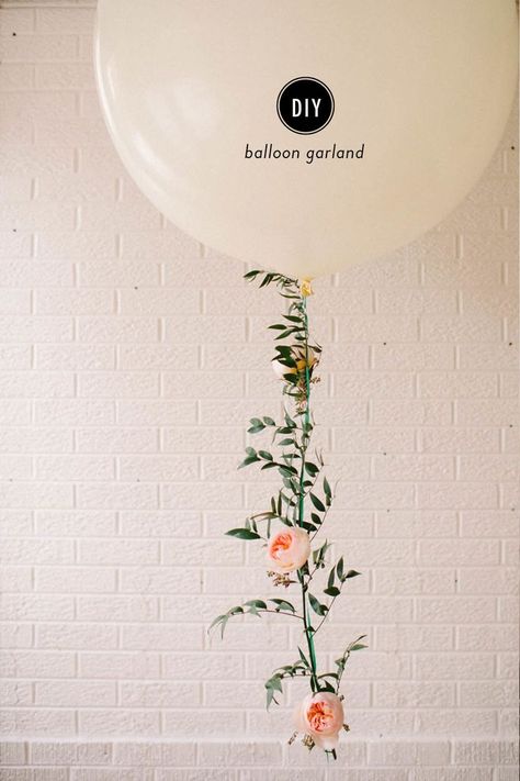 DIY Floral Balloon Garland Floral Balloon Garland, Style Me Pretty Living, Floral Balloons, Flowers And Greenery, Diy Balloon, Floral Garland, Balloon Diy, Deco Floral, Summer Diy