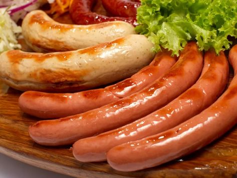 Party Sausages, Grilled Bratwurst, Minced Meat Recipe, German Sausage, Best Sausage, Chicken Steak, German Girl, How To Make Sausage, Andouille