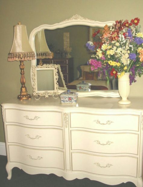 Bonnet by Sears French Provincial Dresser Makeover Ideas, Provincial Dresser Makeover, French Provincial Dresser Makeover, Chic Bedrooms, Provincial Dresser, French Provincial Dresser, French Provincial Furniture, Dressers Makeover, Shabby Chic Dresser